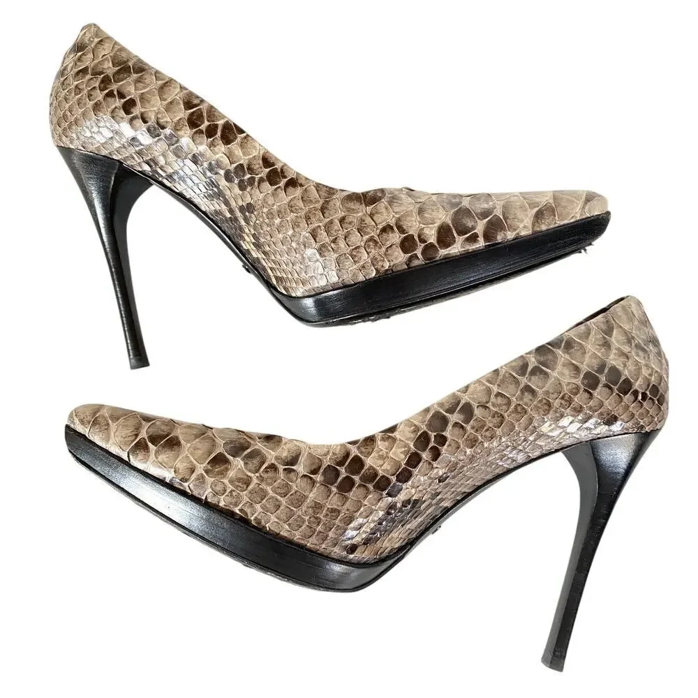Burberry Otis Pelham 110 Python Snakeskin Platform Pumps EU 40 US‎ 10 Stone 4.5”